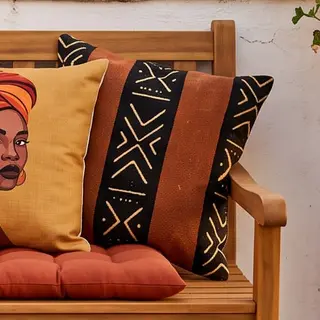 Illustration : Housses de coussin à motifs mudcloth (bogolan), 50 × 50 cm